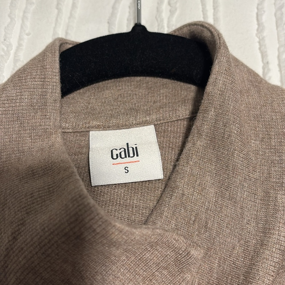 EUC Cabi Weekend Topper - #3543 SMALL - Picture 8 of 14